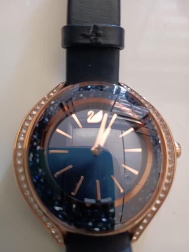 スワロフスキーの腕時計