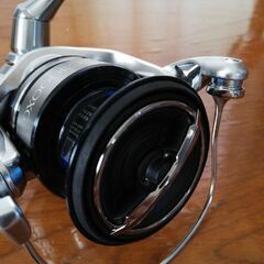 シマノ　19ストラディック C3000XG　新品未使用　 スピニングリール