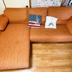 美品　布ソファ
