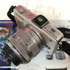 OLYMPUS マイクロ一眼 PEN mini E-PM2 レンズキット ホワイト E-PM2 LKIT WHT / M.ZUIKO DIGITAL 17mm F2.8