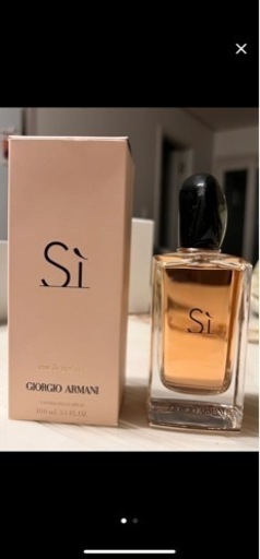 ほぼ新品 Giorgio ARMANI SI eau de parfum 100ml