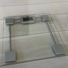 【取引済】体重計  ガラストップデザイン