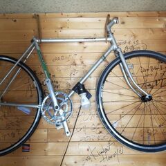 自転車2台とフレーム