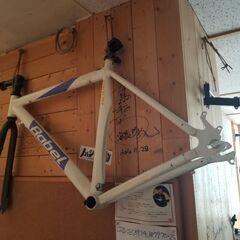 自転車2台とフレーム