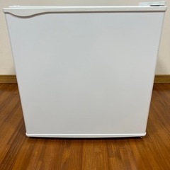 冷蔵庫　(ノンフロン電気冷蔵庫ER-D50WJ)