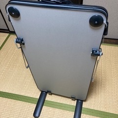 ズボンプレッサー　東芝　TOSHIBA