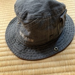 コムサイズムの綿帽子 46cm