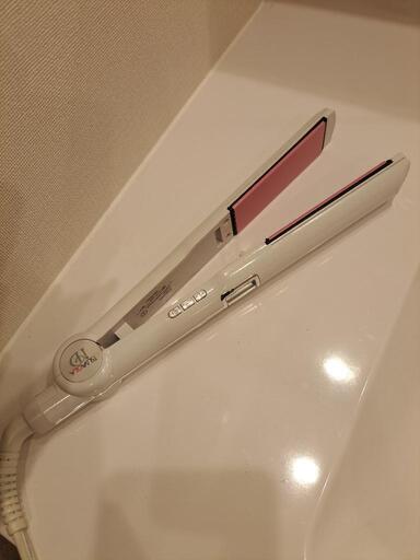 ツヤグラ　ストレートアイロン