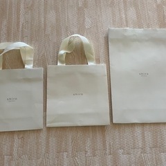 shiro 紙袋
