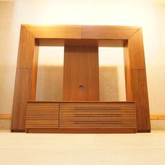 IDC OTSUKA(大塚家具)取り扱いの岡家具のアクロス ウォールナット材 テレビボードです。重厚感のあるデザインと大容量の収納が魅力のAVボードはリビングボードや壁面収納としてもおすすめ！DG506