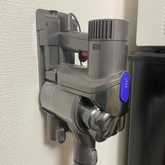 Dyson ダイソン　サイクロン掃除機　壁掛けホルダー付き