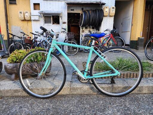 WEEKENDBIKE  クロスバイク  700x28c  青  サドル  新品  7変速  後ろタイヤ  新品  配達可能