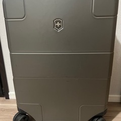 【無料】スーツケース(34L)／チャック部分のみ破損