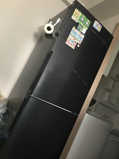 550Lくらいの冷蔵庫です