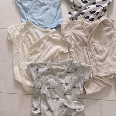 夏用60サイズの肌着と服