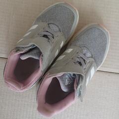 【お取り引き中です】adidas☆19センチ