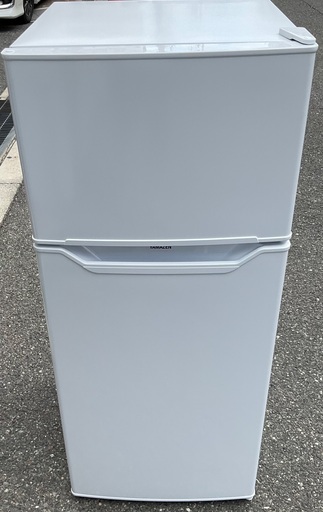 【RKGRE-196】特価！YAMAZEN/128L 2ドア冷凍冷蔵庫/YFR-D130/中古品/2022年製/当社より近隣無料配達！