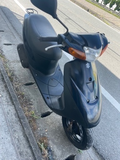 激安SUZUKIレッツ2 人気の黒新品バッテリ シート新品 スズキ レッツⅡ