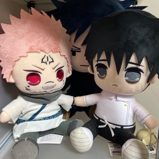 呪術廻戦のぬいぐるみとフィギュアですワンピースも少しあります
