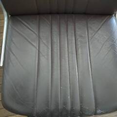 椅子1脚　革張り　西麻布　8月中　引き取りのみ