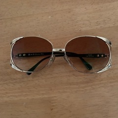 サングラスタイプの老眼鏡