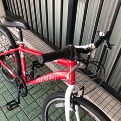 🔹クロスバイク🔹軽量アルミフレーム 7段「モーメンタム」