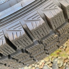 ほぼ未使用 215/65/R16 GRAND TREK（スタッドレス） & ホイール（16×5 1/2 JJ）　4本セット