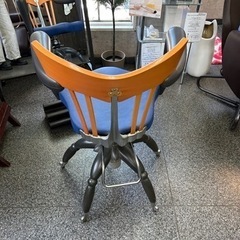【ネット決済】美容室のイタリア製セット椅子　昇降式