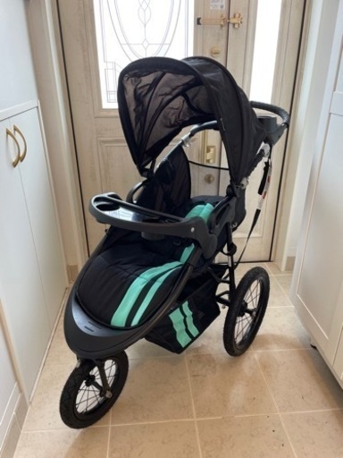 ベビーカー　Cityscape Jogger Travel System