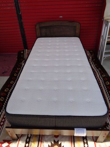 ニトリ　シングルベッド マットレス付き　中古