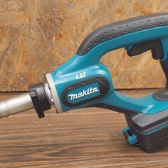 makita/マキタ 充電式コンクリートバイブレータ VR450D 本体のみ 作業可能深さ 1,130mm・振動部径 25mm