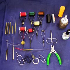 《フライタイイング用品》の出品です