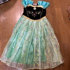 ディズニー　アナのドレス140センチ