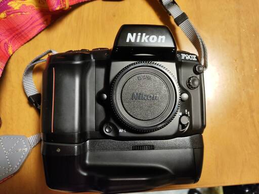 ★配送可能★　Nikon F90X　+　バッテリーパック MB-N10