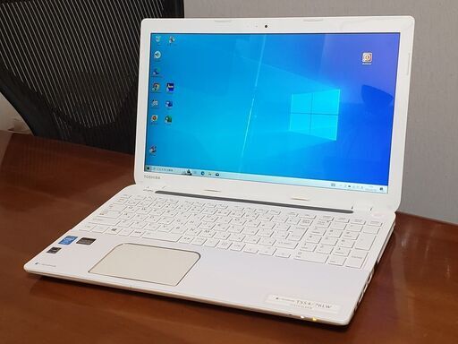 東芝【起動15秒  CPUスコア5343】フルHD win10 i7 SSD240GB office CAD  白