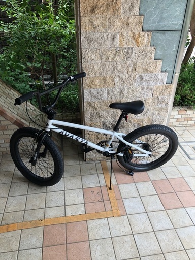 美品の自転車、BMX【AVASTA、Bacchus】、手渡しのみ