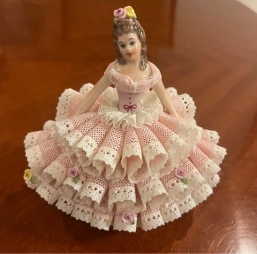 アイリッシュドレスデン Tracy ピンクホワイトドレス レース人形 磁器