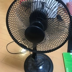 扇風機　引き取り手決まりました。