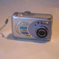 Nikon cool pix 2000