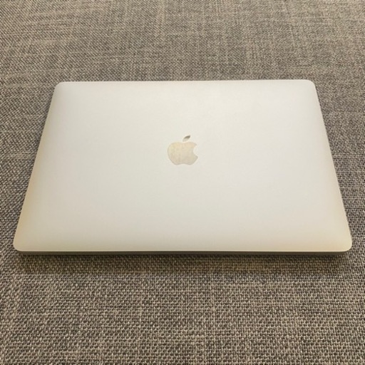 【ほぼ新品】MacBook Air 2020モデル　シルバー