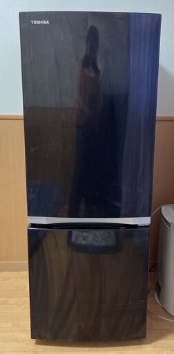 売切り！お買い得な美品　TOSHIBA　東芝　冷蔵庫　GR-P15BS(K)　2019年制　ブラック　 右開きタイプ /2ドア /153L