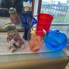 花瓶4つ　陶器人形1つ