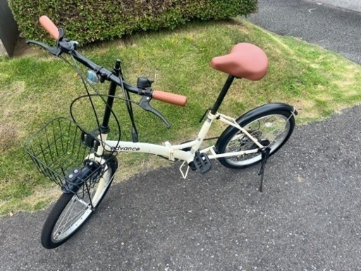 ２０インチ折りたたみ自転車　前カゴつき