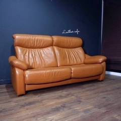 ☑️メル売約済　リクライニングカリモク高級本革キャメル3人掛けソファー推定40万前後