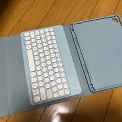 iPad（第6世代）ケース　キーボード付き
