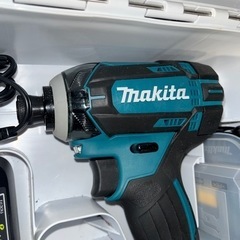 ☆状態良品☆マキタ　充電式インパクトドライバ　18V TD149DRFX バッテリー２個