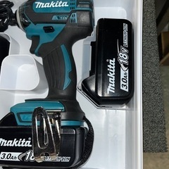 ☆状態良品☆マキタ　充電式インパクトドライバ　18V TD149DRFX バッテリー２個