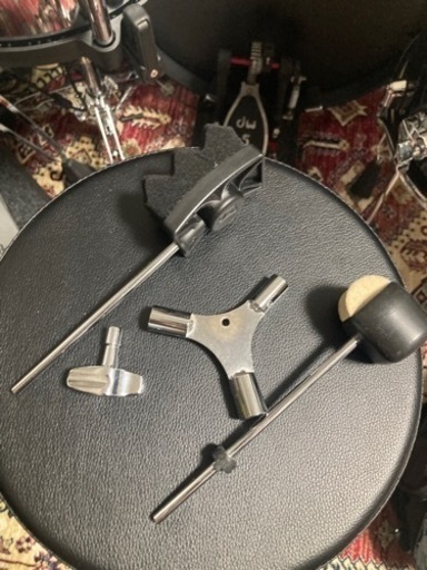 Roland VADシリーズ 電子ドラム 付属品多数(防振対策グッズなども) Roland VADシリーズ 電子ドラム 付属品多数(防振対策グッズなども)