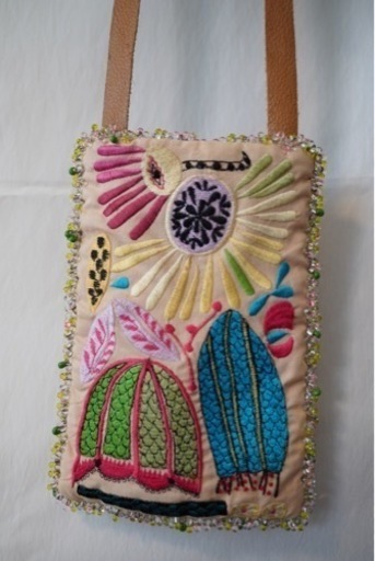 ツモリチサト　刺繍ポシェット