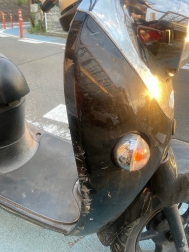 今でも通勤に使っていますので問題無いですが擦り傷が多いです。